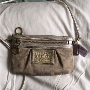 Coach Signature Poppy Crossbody Bag